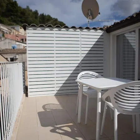 Casa Maiolica Apartment